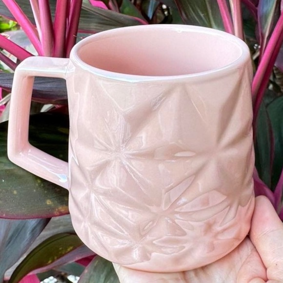 Starbucks 2023 Christmas Holiday Pink Peppermint Prism 14oz Mug NEW - Picture 4 of 4